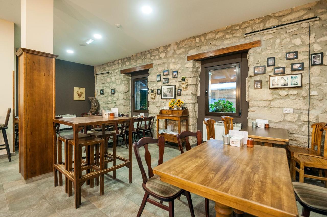 Albergue Turistico "La Fabrica" Tardajos Kültér fotó